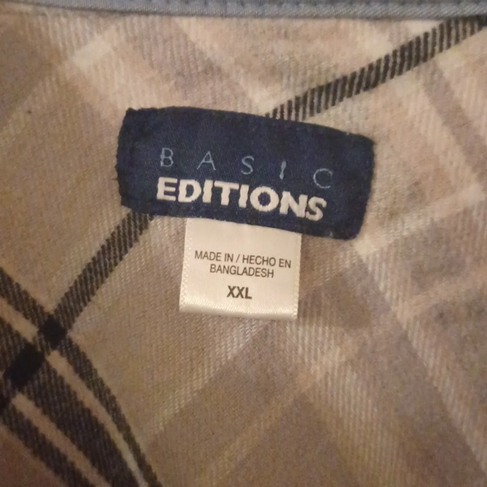 Basic editions womens plaid flannel shirt gray and black size XXL - Picture 2 of 4